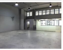 Carros Centre (D25), Factory #622048971